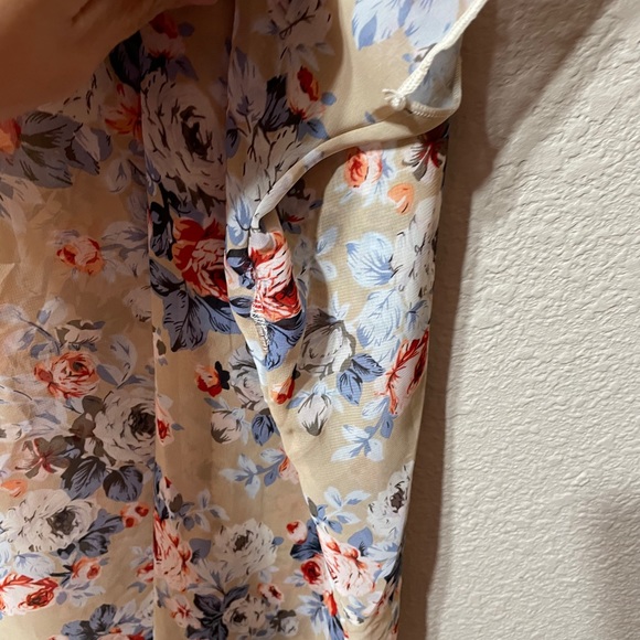 Long kimono. Duster. Neutral. Floral. - Picture 8 of 9